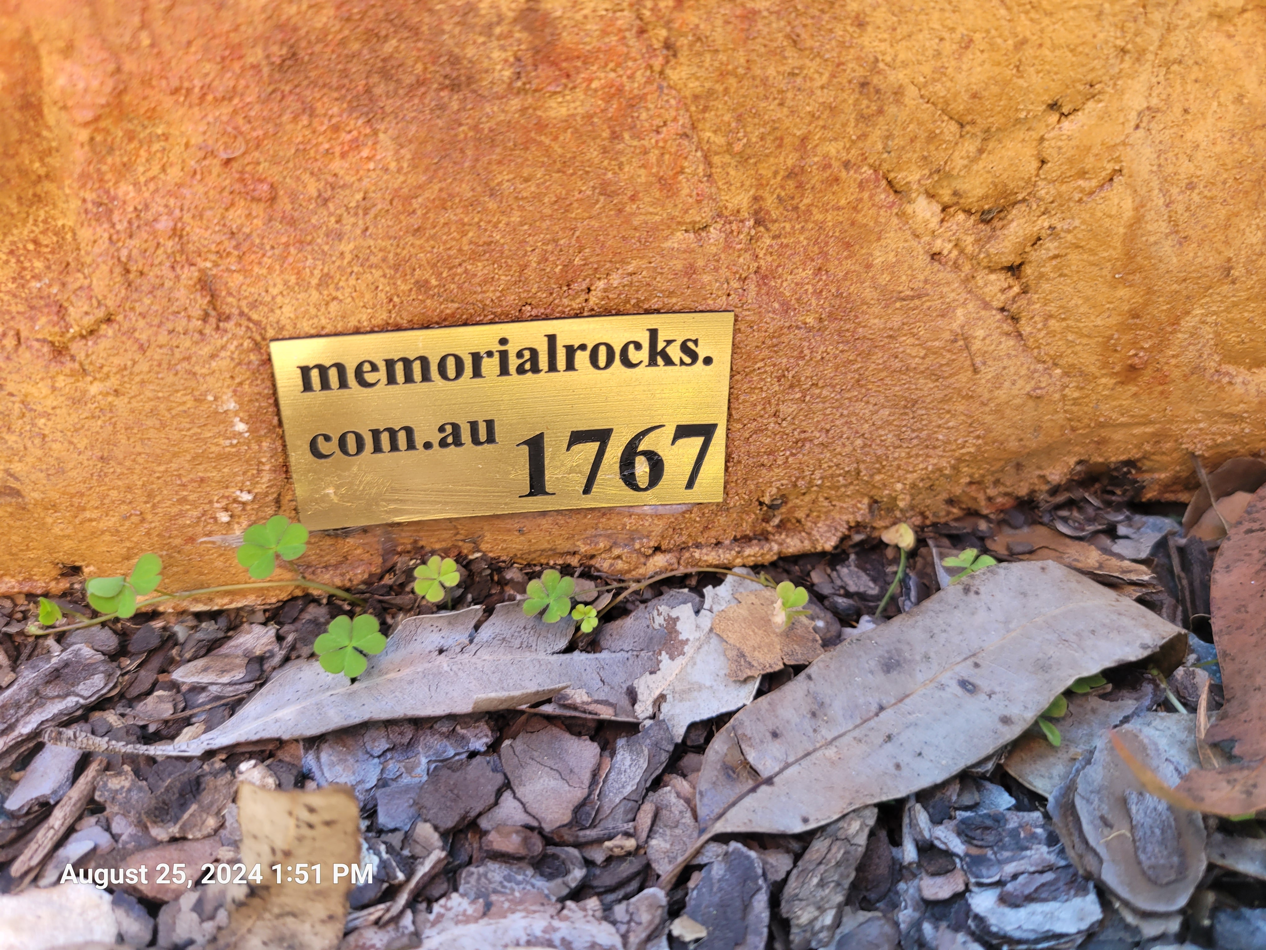 Export Quality Memorial Rock Urn 1767