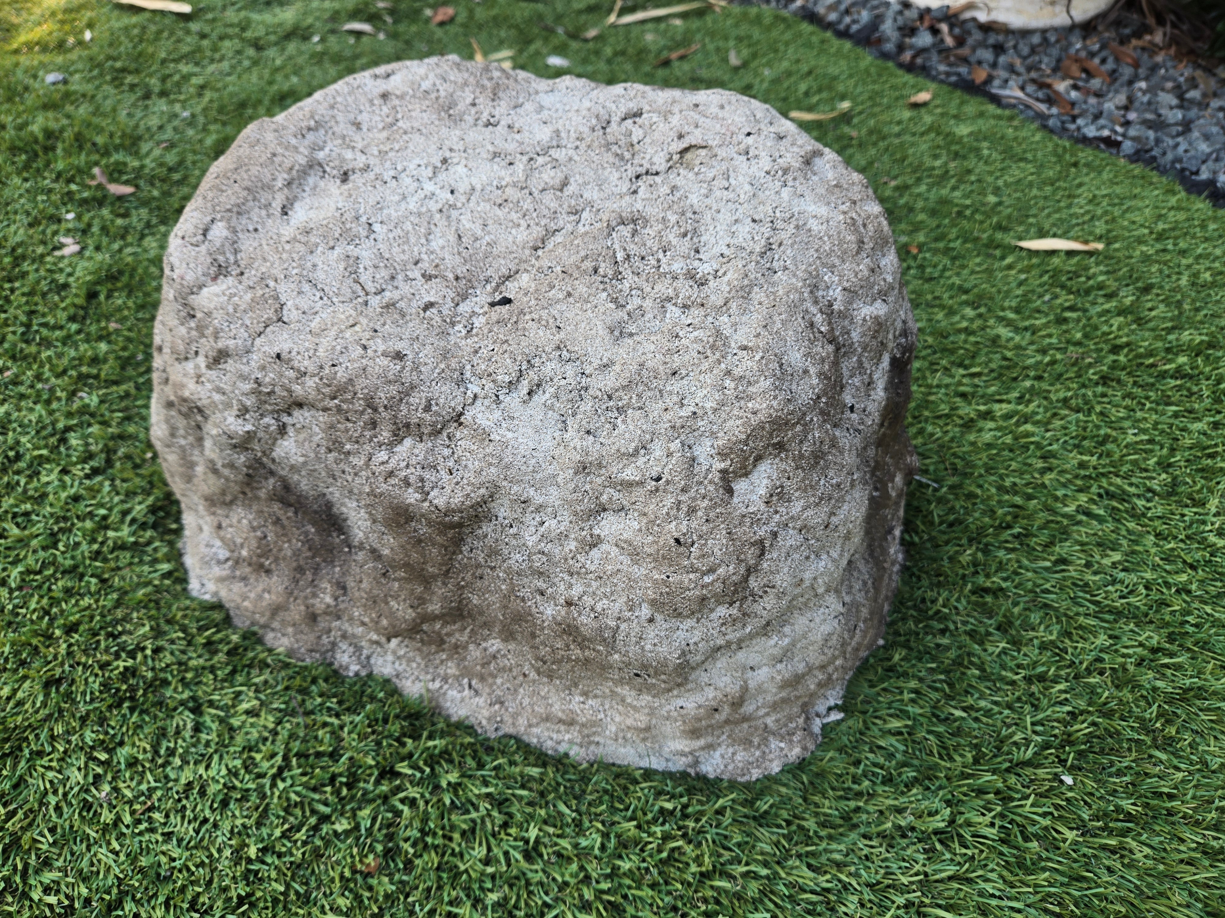 outdoor urn for ashes